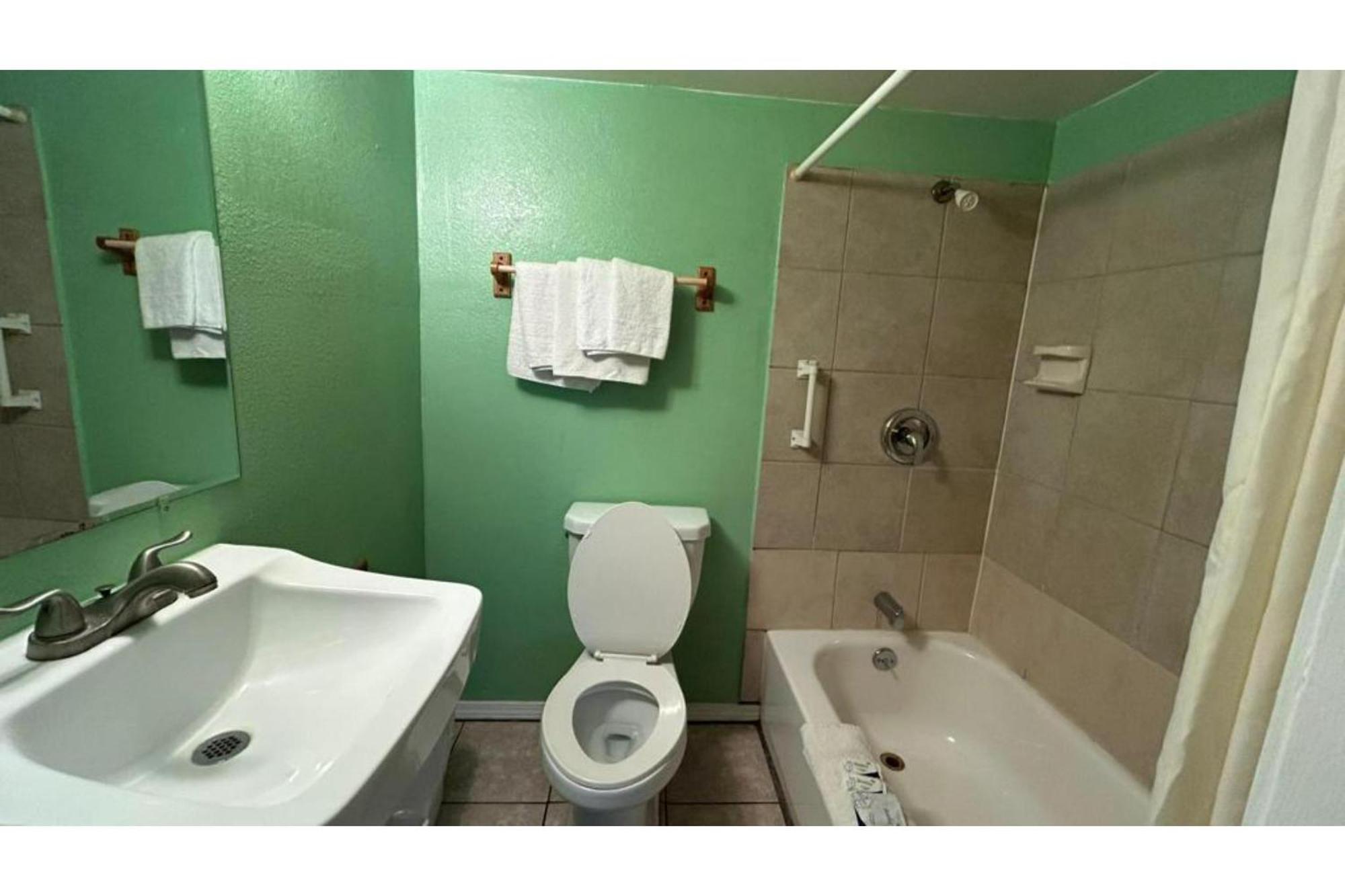 Monterrey Motel Padre Island, Corpus Christi By Oyo Exterior photo